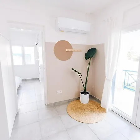 Appartement Shelter Next To The *