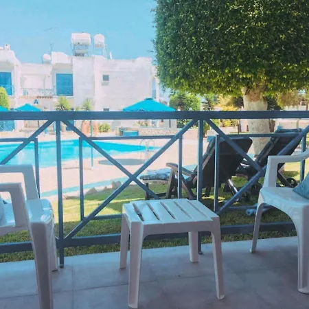 Shelter Next To The Διαμέρισμα Λάρνακα