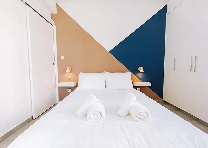 Shelter Next To The Διαμέρισμα