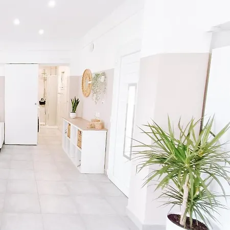 Apartament Shelter Next To The